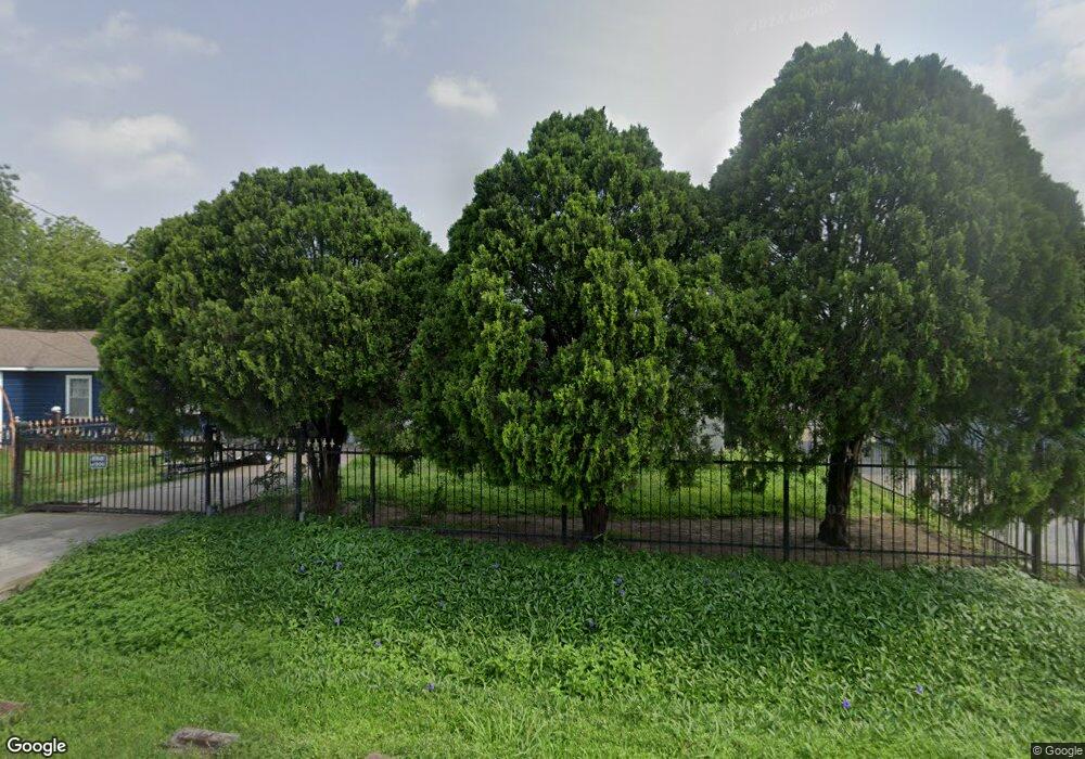 813 E Rogers St, Houston, TX 77022 - photo 1