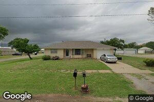 120 S 10th St, Thomas, OK 73669