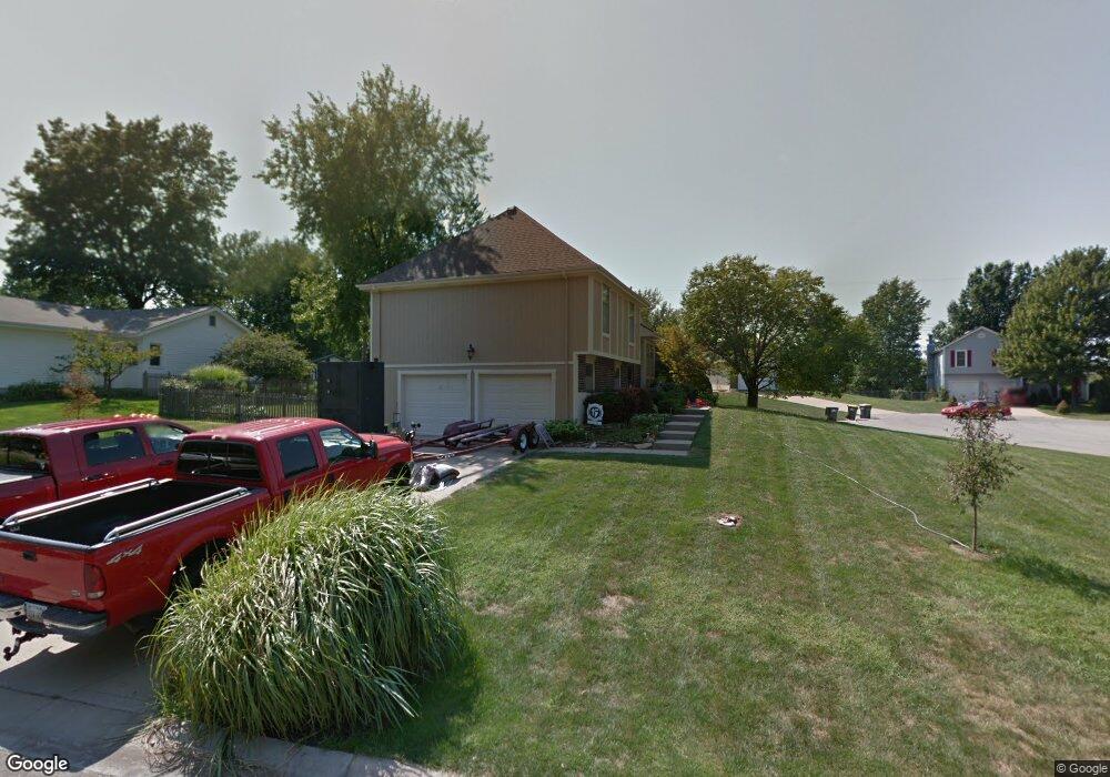 6418 Charlotte St, Shawnee, KS 66216 - photo 1