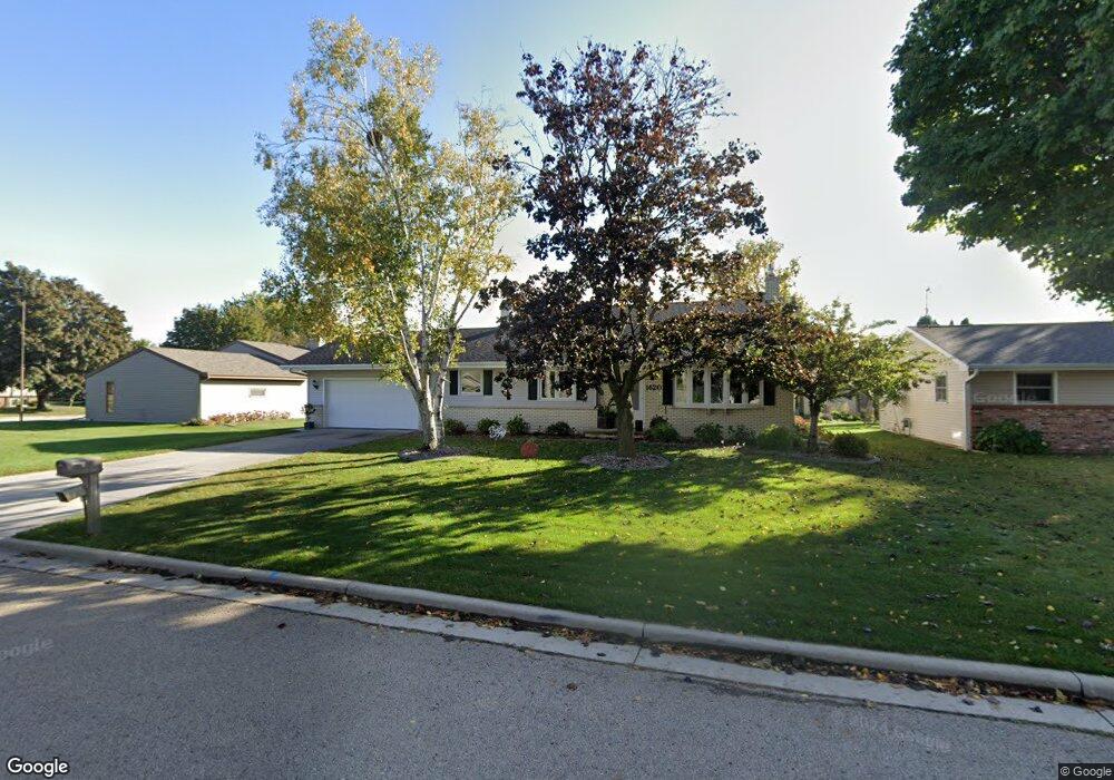 1620 N Blossom Dr, Appleton, WI 54914 - photo 1