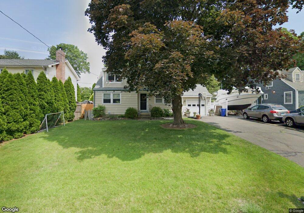 3 Honeysuckle Dr, Norwalk, CT 06851 - photo 1