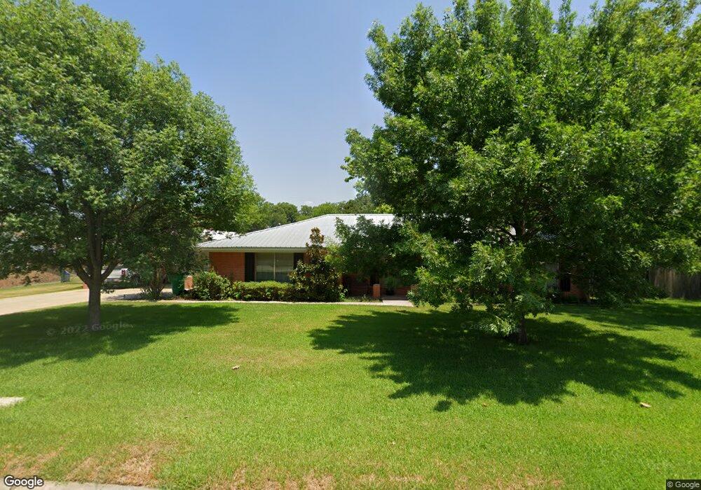 704 Melody Ln, Gainesville, TX 76240 - photo 1