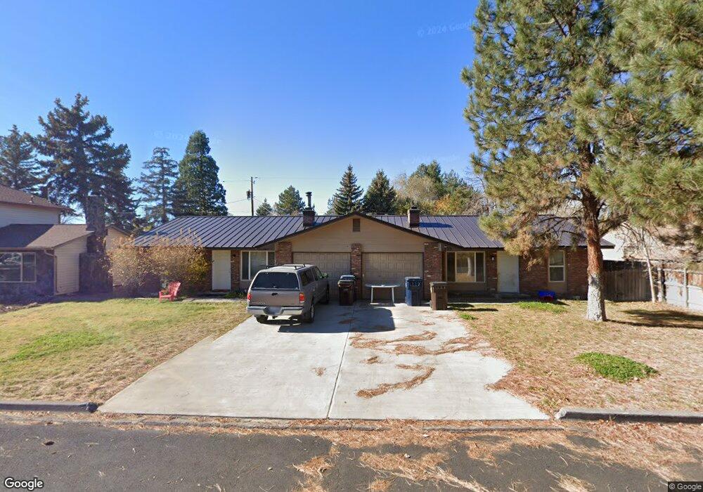 1337 SW 17th St, Redmond, OR 97756 - photo 1