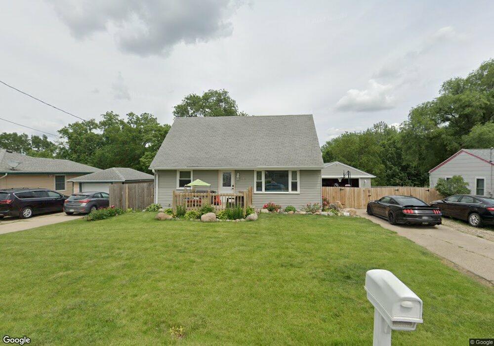 4275 NE 26th St, Des Moines, IA 50317 - photo 1