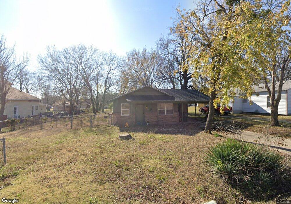 307 E Mclaughlin St, Henryetta, OK 74437 - photo 1