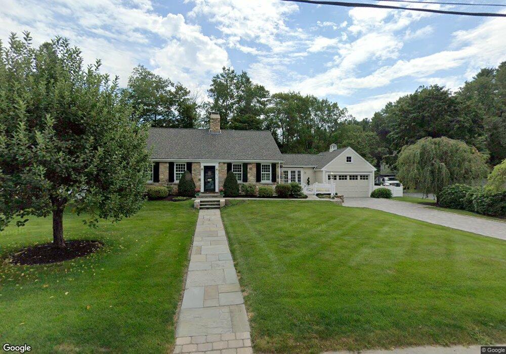 23 Amherst Rd, Wellesley, MA 02482 - photo 1