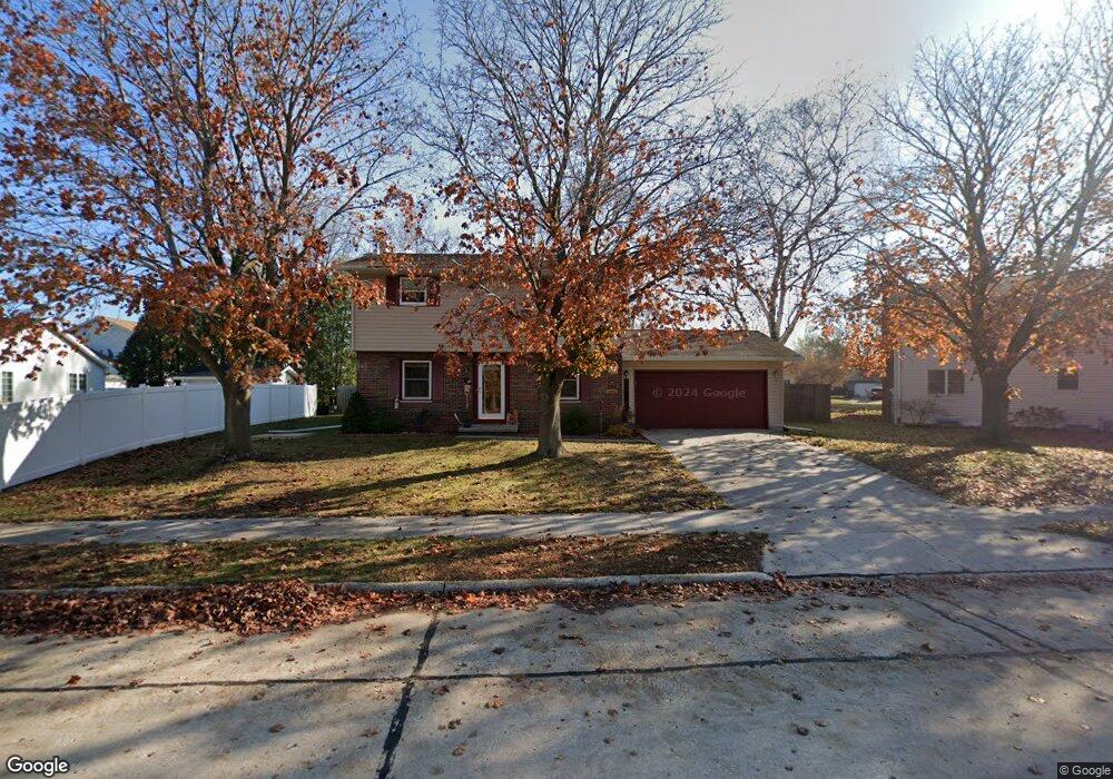 4611 Forest Hills Dr, Two Rivers, WI 54241 - photo 1