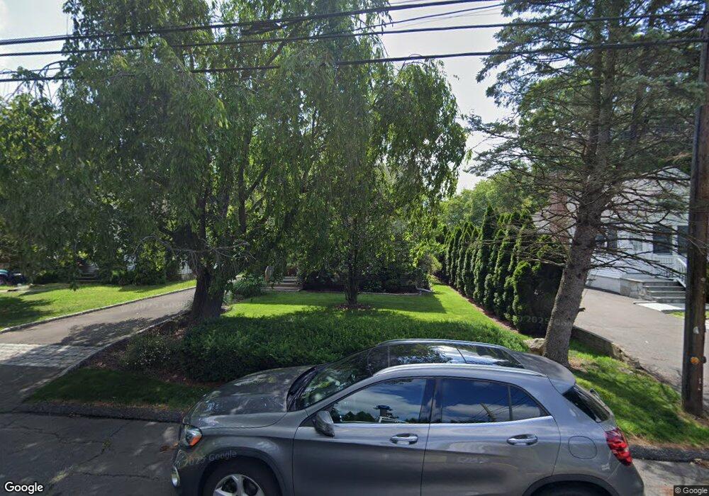 105 Dunn Ave, Stamford, CT 06905 - photo 1