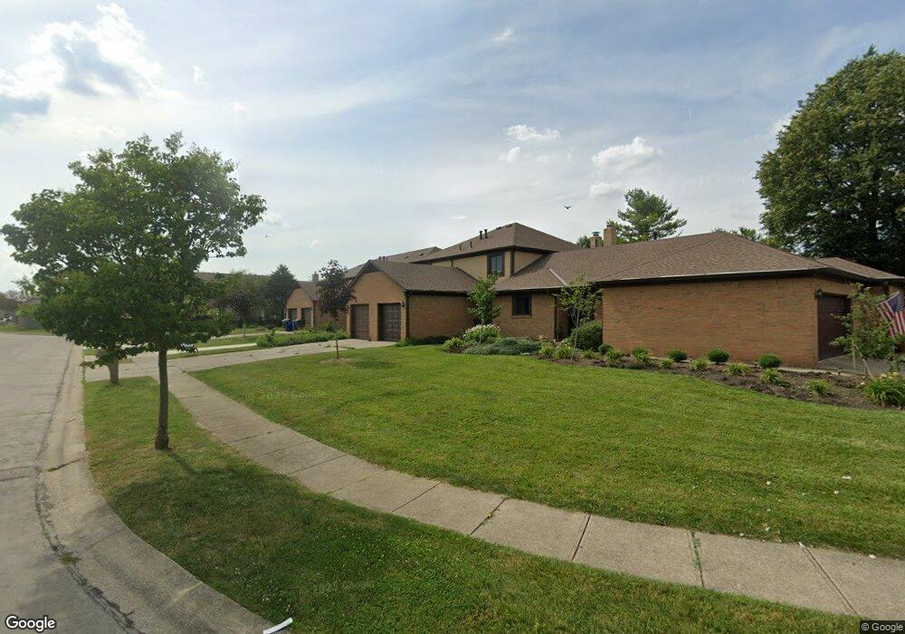 2016 Queensgate Ln unit 2016, Columbus, OH 43235 - photo 1