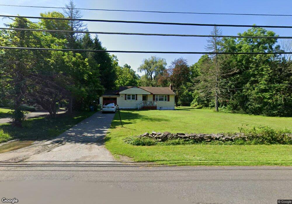 54 White Oaks Rd, Hyde Park, NY 12538 - photo 1