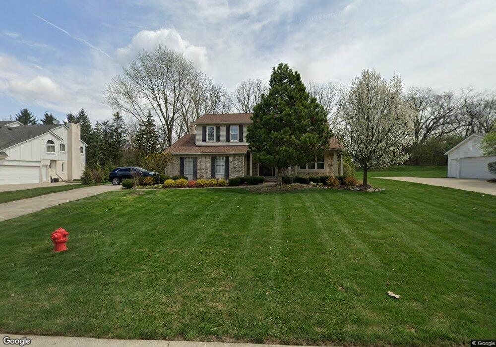 1805 Hickory Bark Ln, Bloomfield Hills, MI 48304 - photo 1