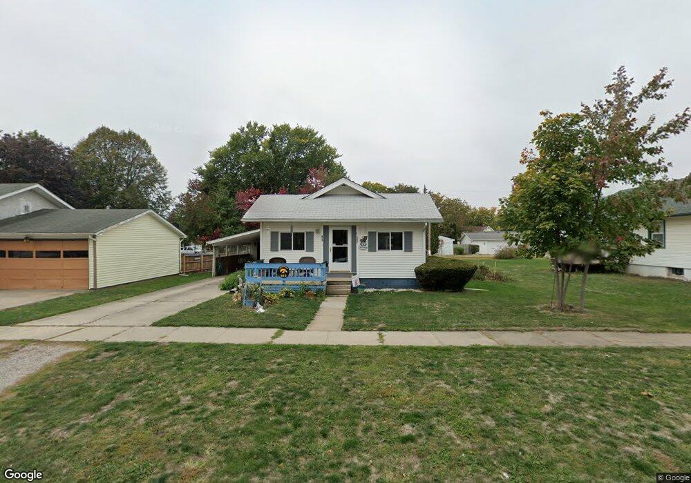 815 W 5th St S, Newton, IA 50208 - photo 1
