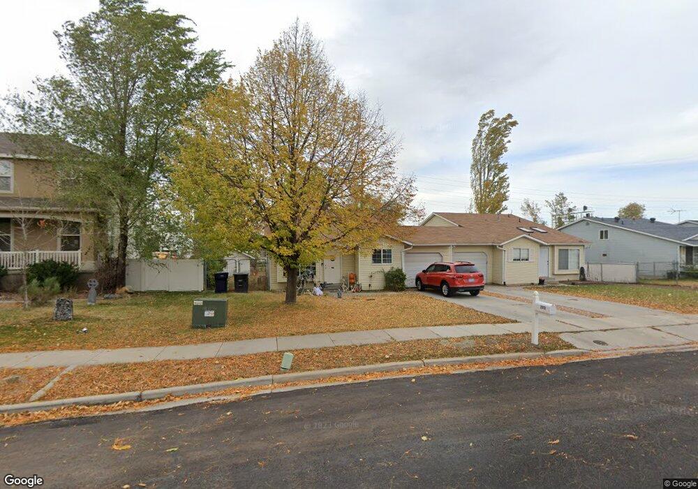 2044 S 925 W, Woods Cross, UT 84087 - photo 1