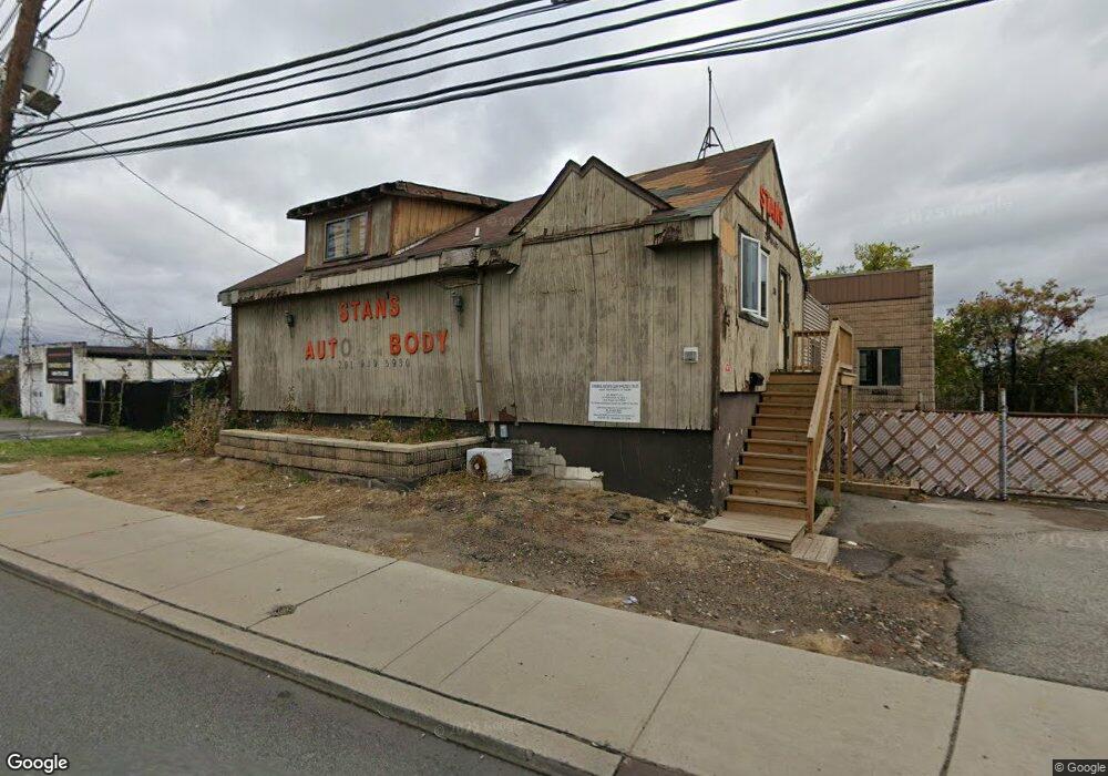 331 Paterson Plank Rd, Carlstadt, NJ 07072 - photo 1