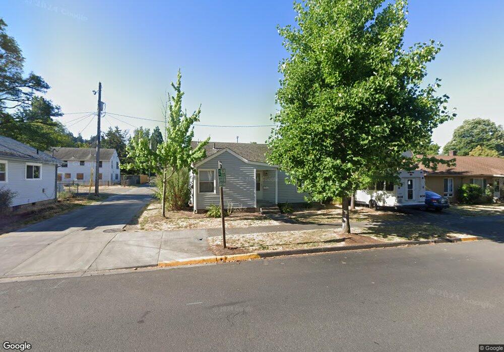 1744 E 17th Ave, Eugene, OR 97403 - photo 1