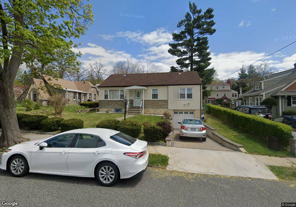 52 Mayfair Rd, Yonkers, NY 10710 - photo 1