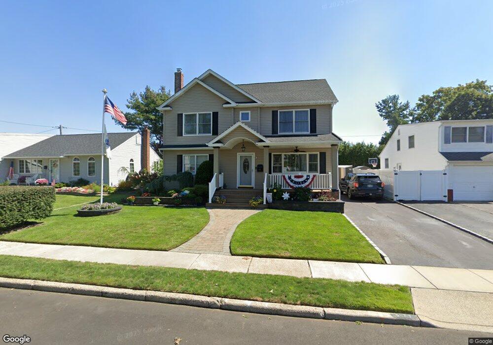 507 Arlington Dr, Seaford, NY 11783 - photo 1