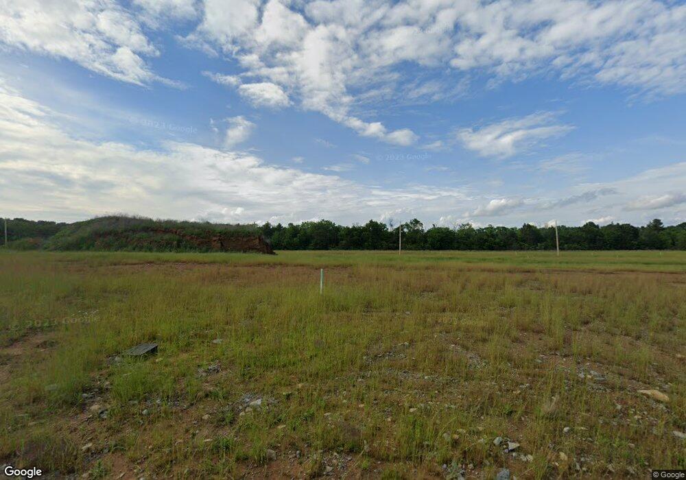 214 Meadowbrook Dr, Shelbyville, TN 37160 - photo 1