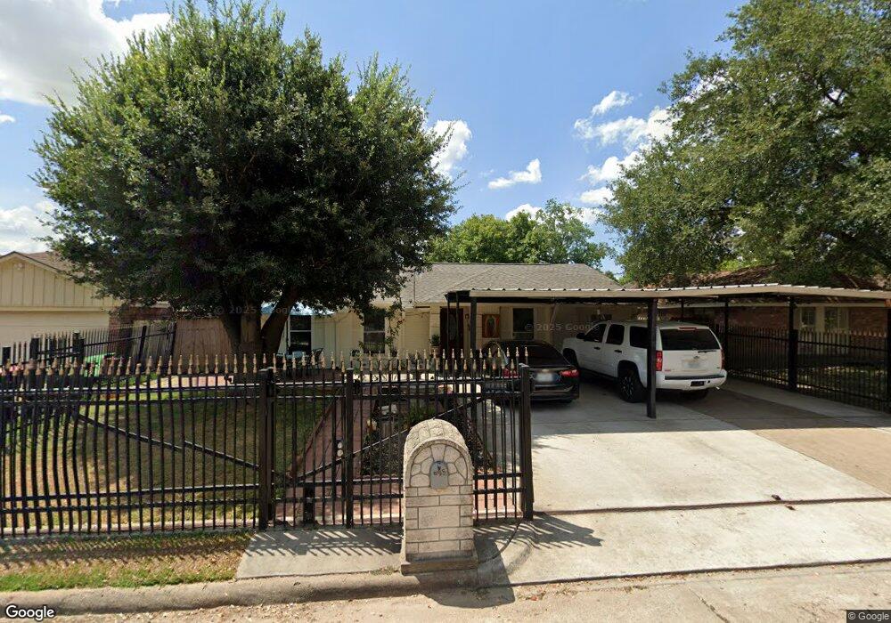 915 Progreso Dr, Houston, TX 77038 - photo 1