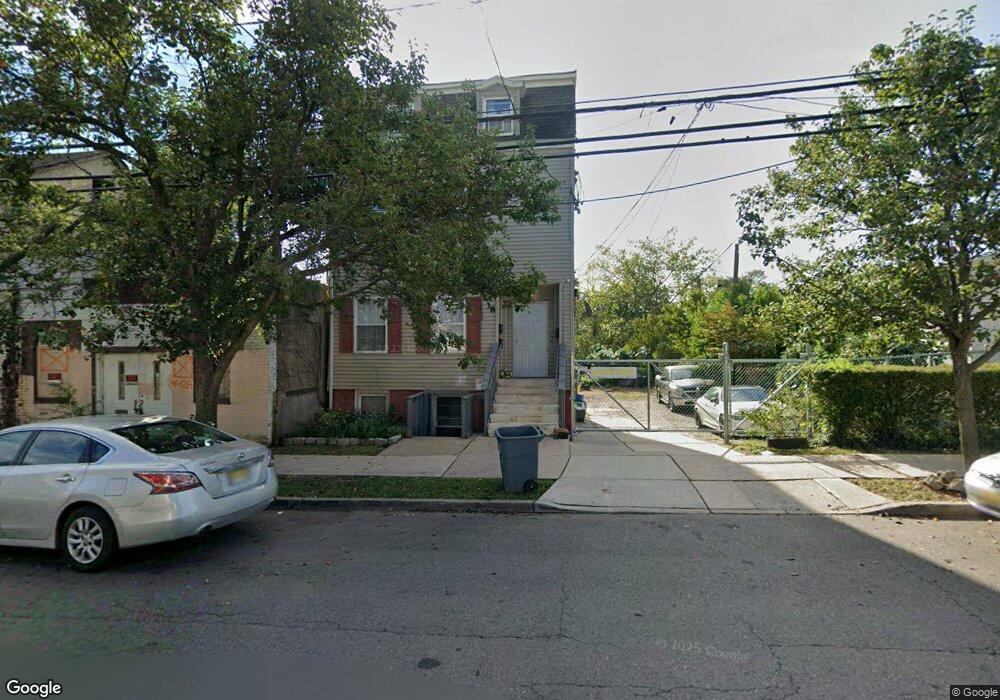 38 Lee Ave, New Brunswick, NJ 08901 - photo 1