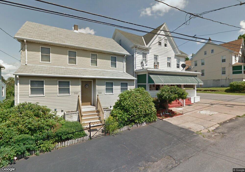 705 Carson St, Hazleton, PA 18201 - photo 1