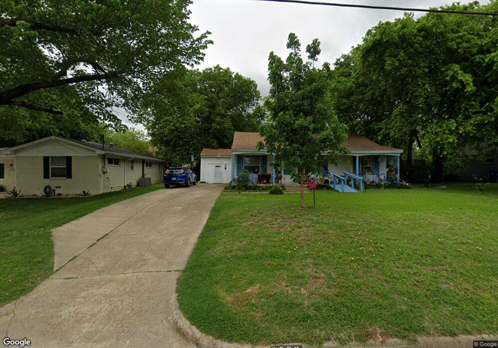 1804 N Preston St, Ennis, TX 75119 - photo 1