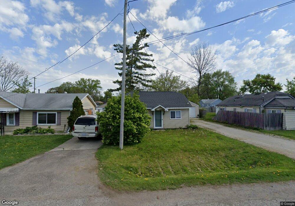 1040 W Bergin Ave, Flint, MI 48507 - photo 1