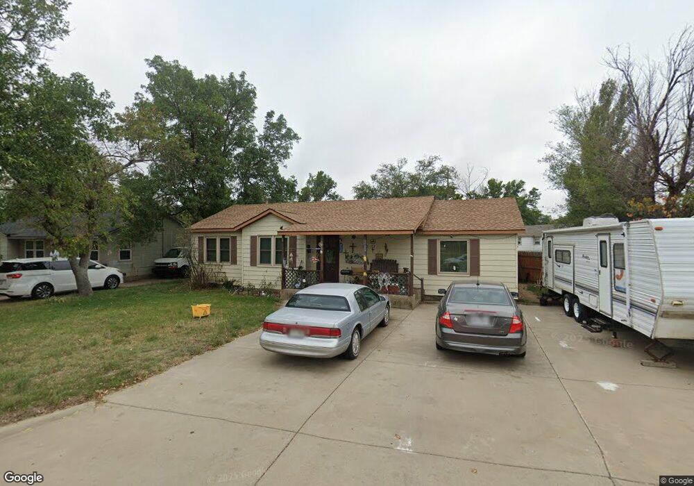 1110 NE 2nd St, Dumas, TX 79029 - photo 1
