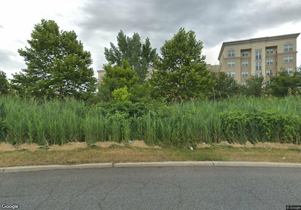 10 Murray Hill Pkwy, East Rutherford, NJ 07073 - photo 1