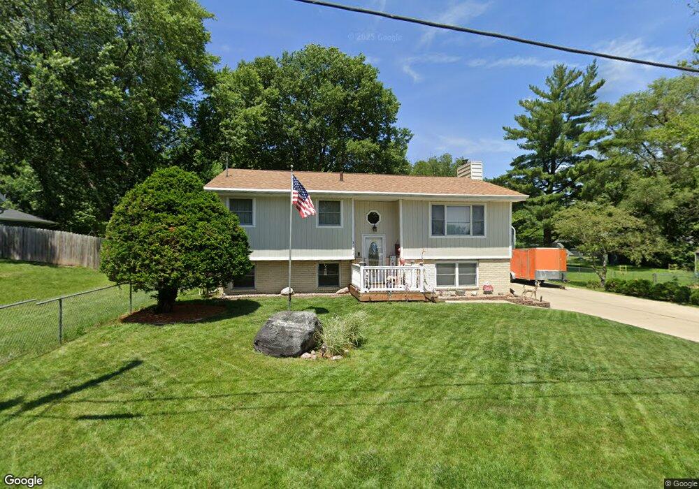 3112 E Madison Ave, Des Moines, IA 50317 - photo 1