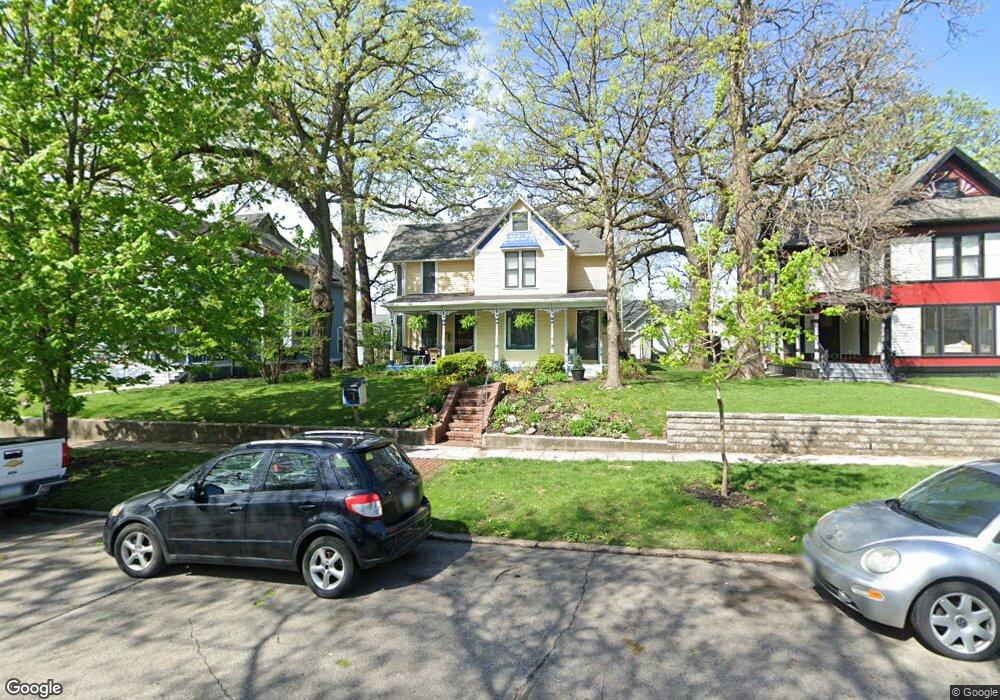 1056 26th St, Des Moines, IA 50311 - photo 1