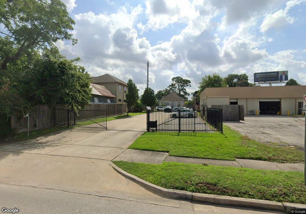 334 Yale St, Houston, TX 77007 - photo 1