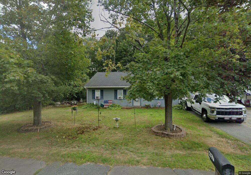 487 Summer St, Rockland, MA 02370 - photo 1