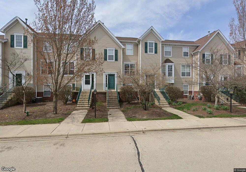 1116 Village Ctr Pkwy unit 8, Aurora, IL 60506 - photo 1