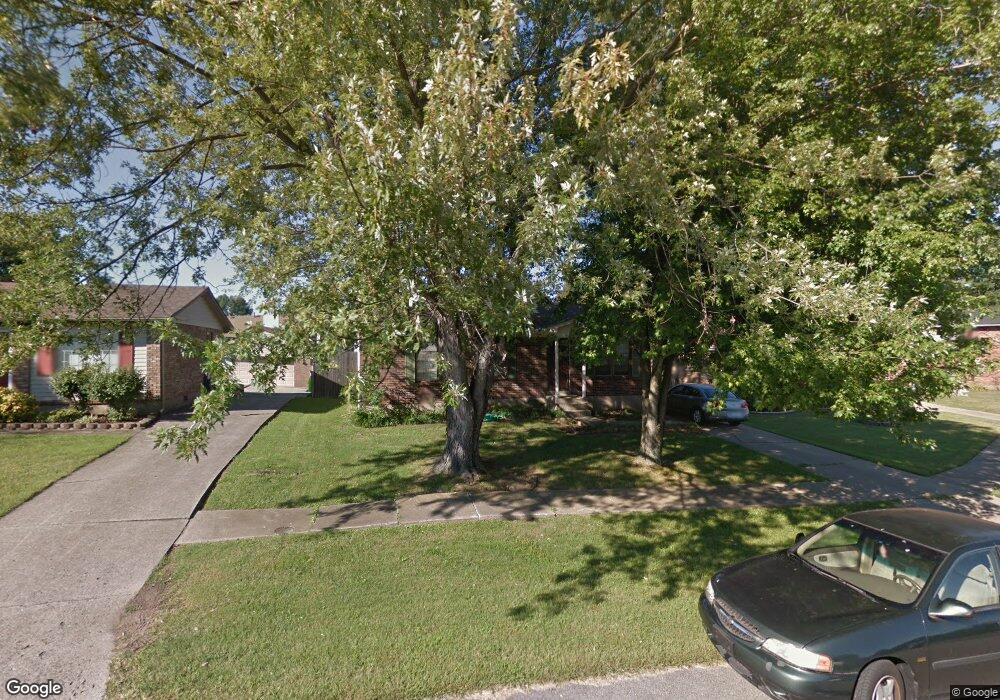 6819 Spourtland Dr, Louisville, KY 40228 - photo 1