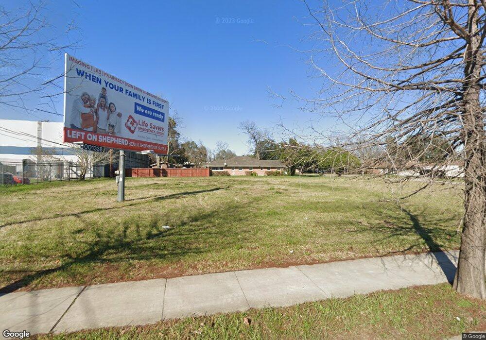 703 Crosstimbers St, Houston, TX 77022 - photo 1