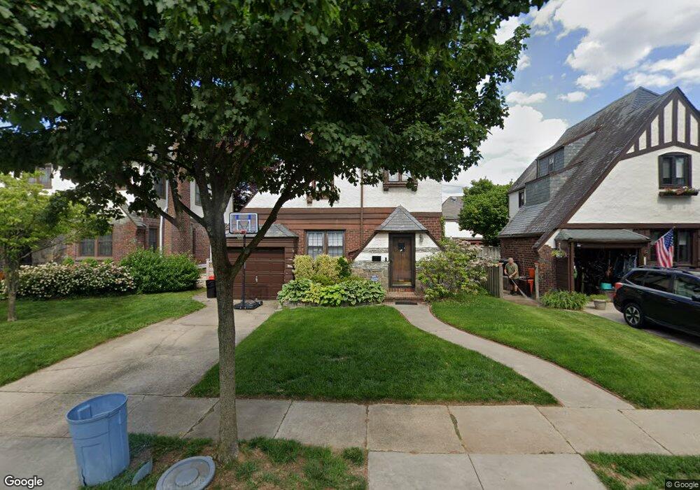 24 Weybridge Rd, Mineola, NY 11501 - photo 1