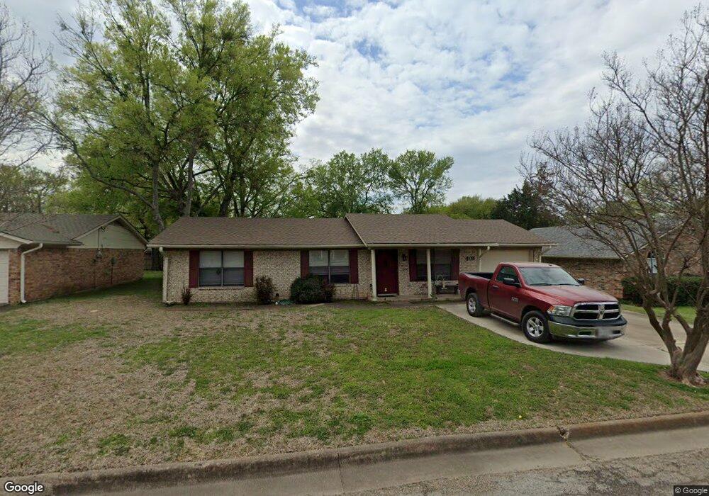 408 Martin St, Bonham, TX 75418 - photo 1