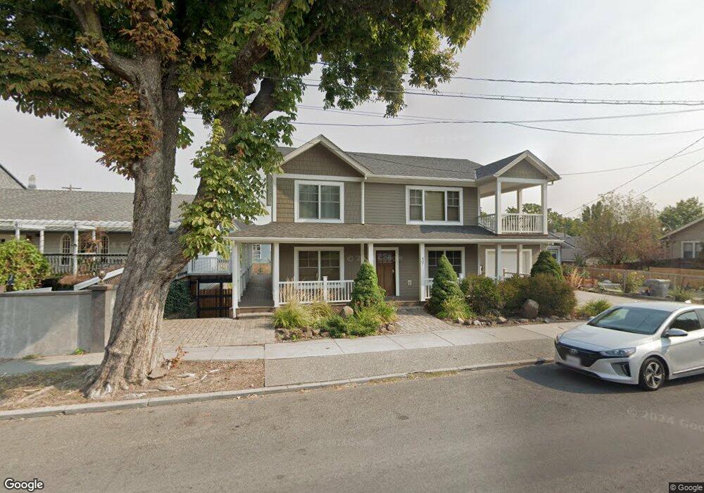 407 E 10th St, the Dalles, OR 97058 - photo 1