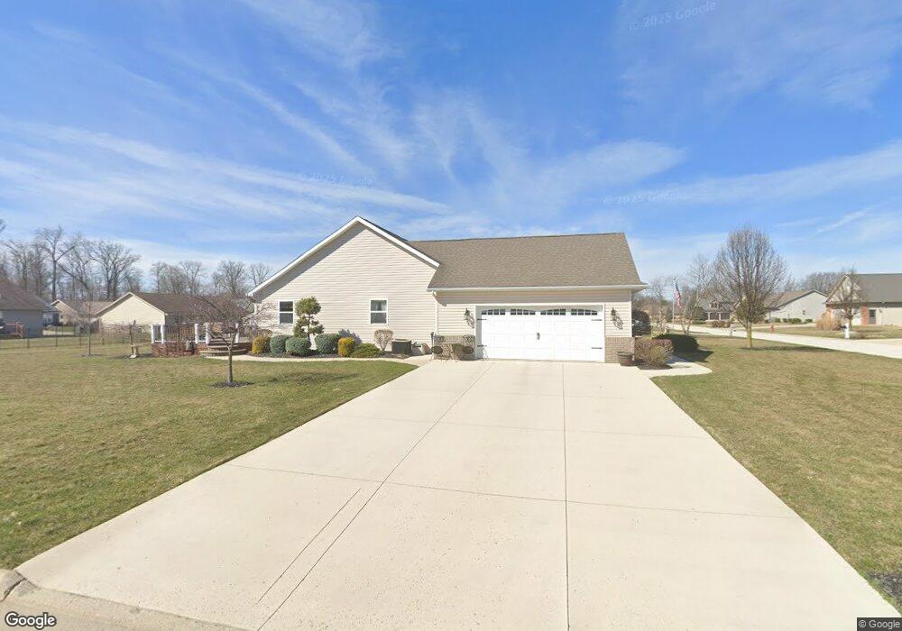 1315 Hollow Tree Dr, Findlay, OH 45840 - photo 1
