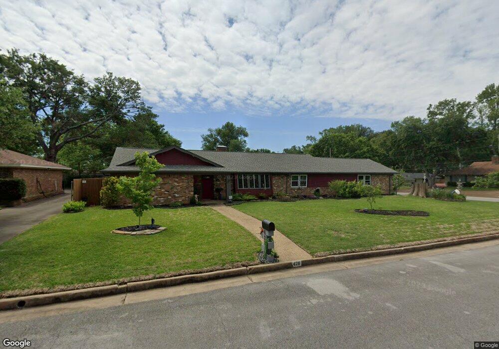 428 428 Holiday Ln, Tyler, TX 75703 - photo 1