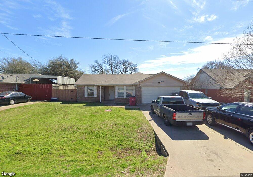 3923 Country Meadows Cir, Granbury, TX 76049 - photo 1