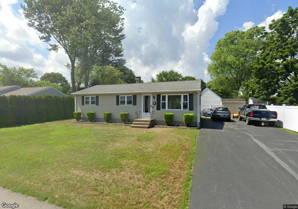 71 Greylawn Ave, Warwick, RI 02889 - photo 1