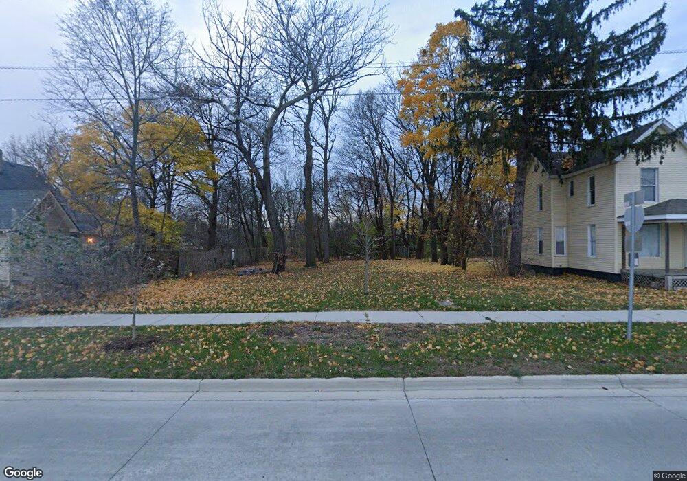 320 W 8th St, Flint, MI 48502 - photo 1