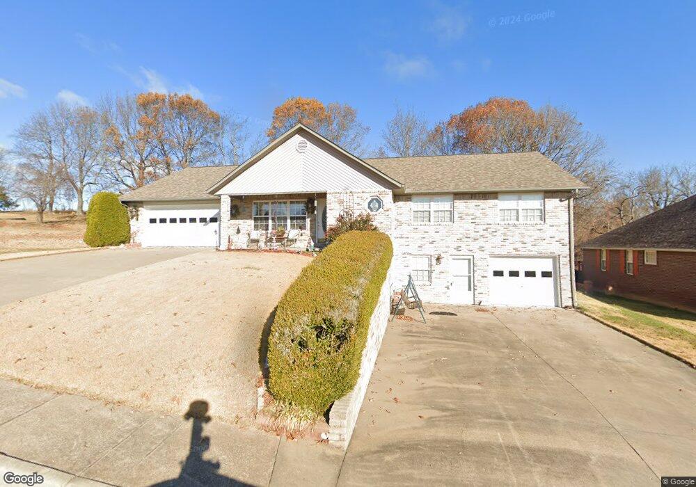 217 Hogan Dr, Harrison, AR 72601 - photo 1