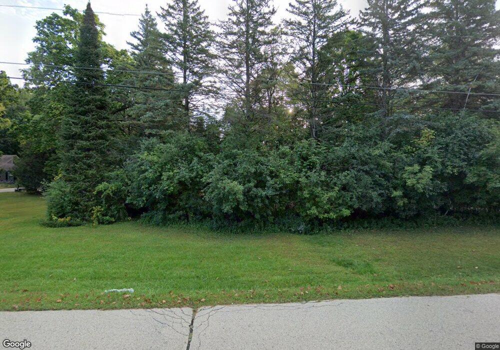 W148N7410 Woodland Dr, Menomonee Falls, WI 53051 - photo 1