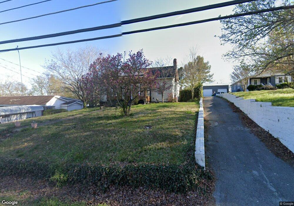 542 Lakeview Dr, Rossville, GA 30741 - photo 1