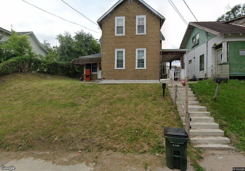 717 W 9th St, Davenport, IA 52804 - photo 1