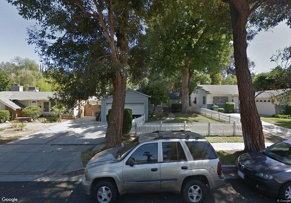 21012 Costanso St, Woodland Hills, CA 91364 - photo 1