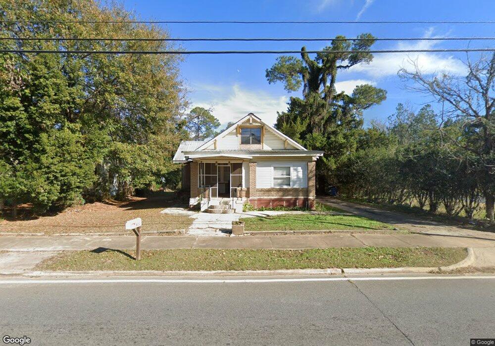 611 S West St, Bainbridge, GA 39819 - photo 1